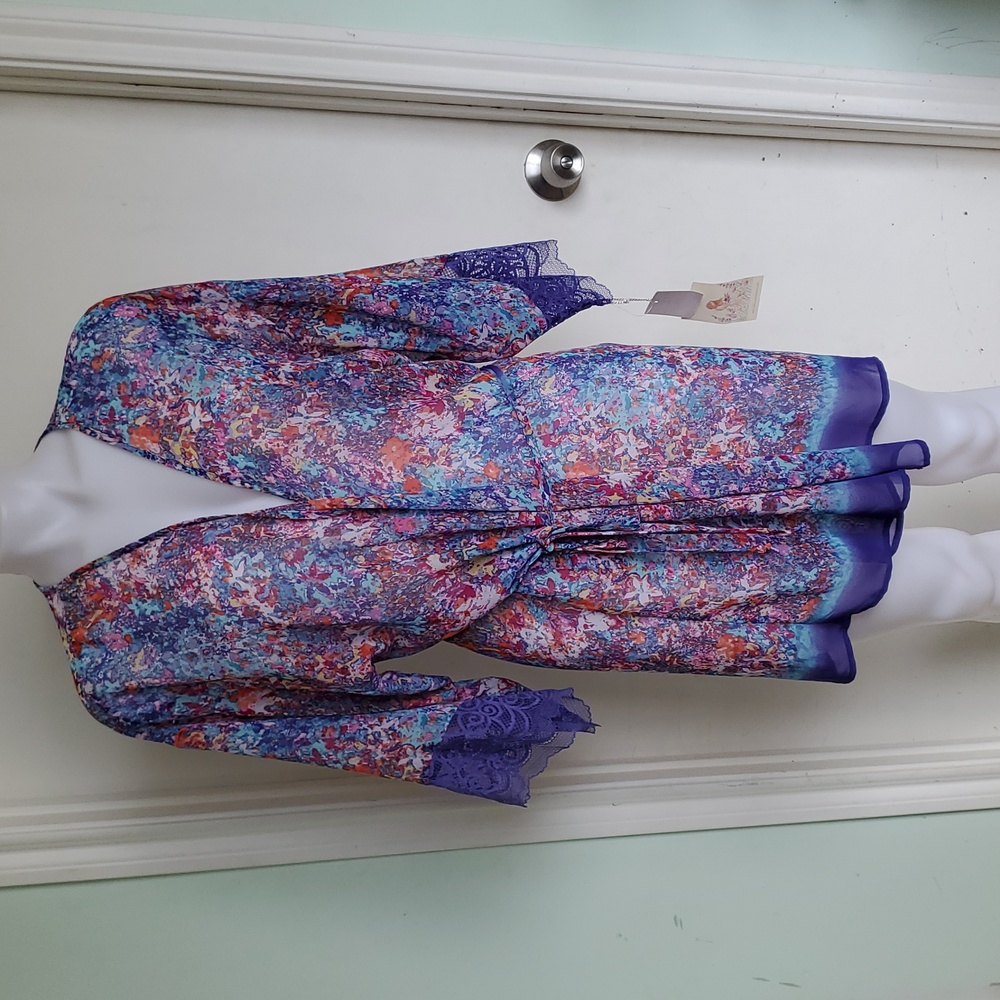 In Bloom Brand Sheer Robe with Lace; Size M